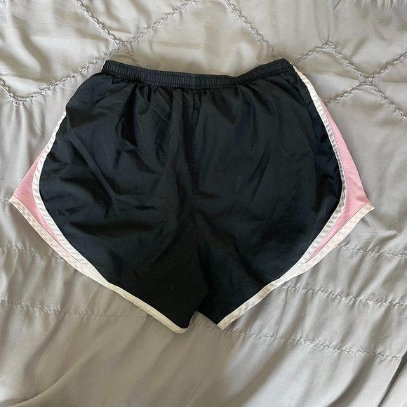 Nike running shorts - Picture 2 of 2